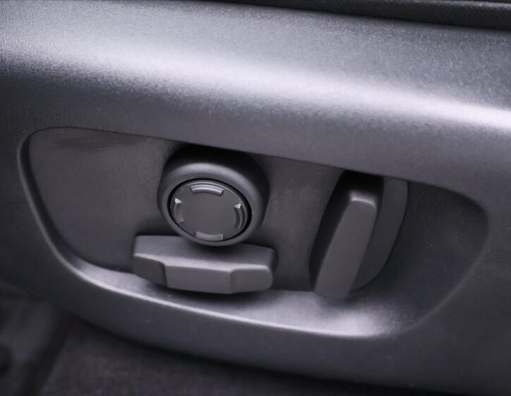 Land Rover Range Rover Velar SUV / Terénní 2,0 l 150 kw