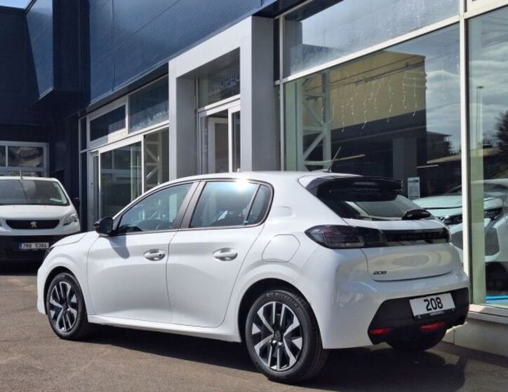 Peugeot 208 Hatchback 1,2 l 74 kw