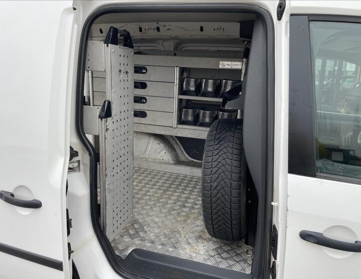 Volkswagen Caddy Skříň 2,0 l 81 kw