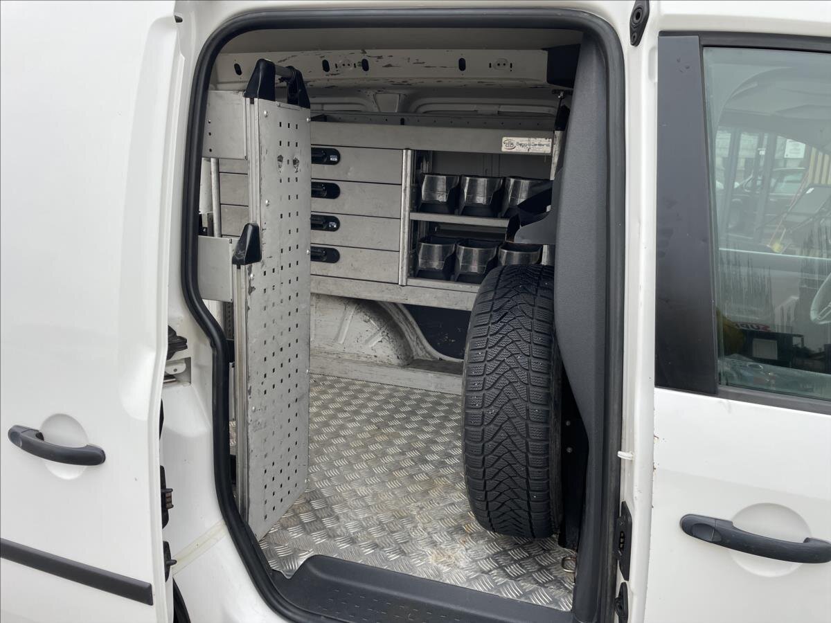 Volkswagen Caddy Skříň 2,0 l 81 kw