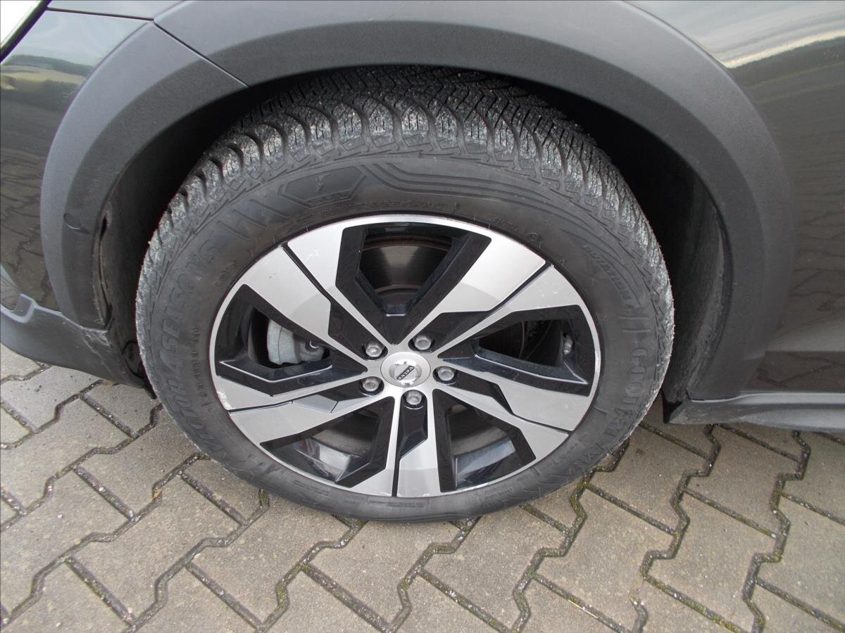 Volvo V60 Kombi 2,0 l 145 kw