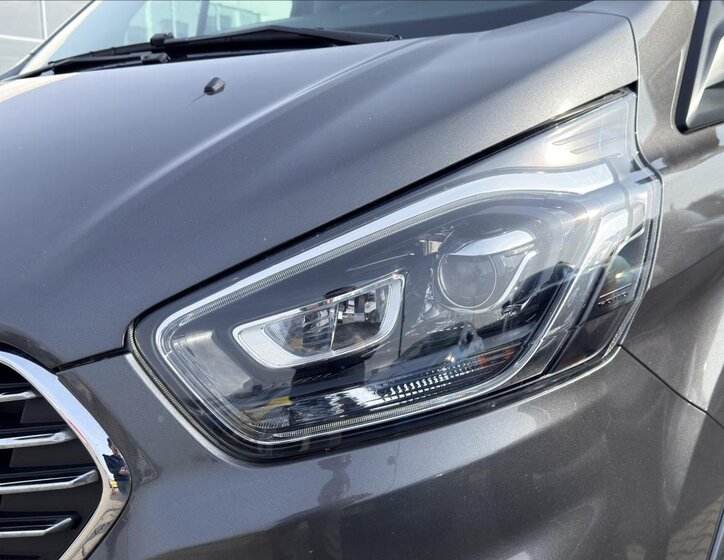 Ford Tourneo Custom MPV 2,0 l 136 kw