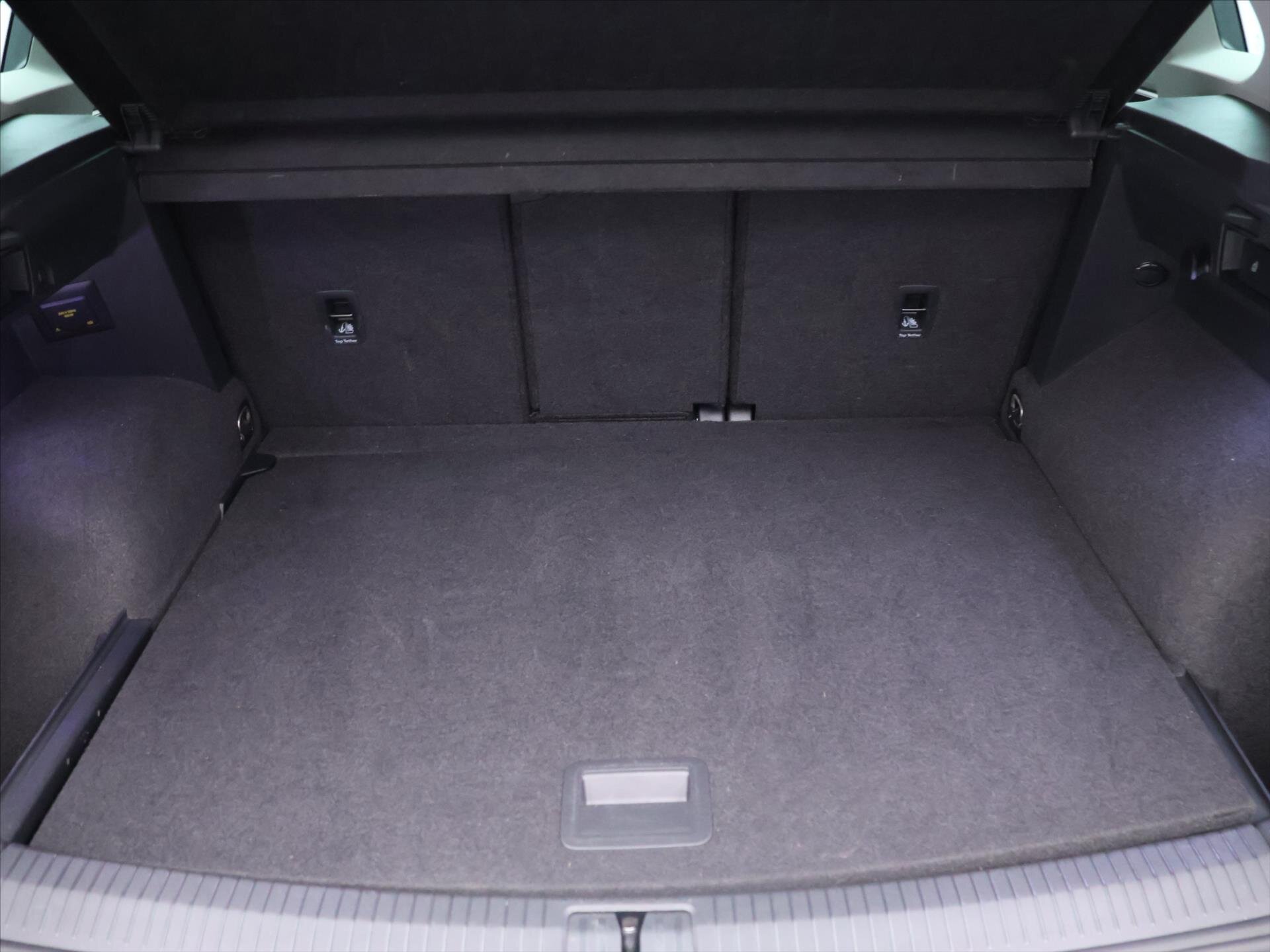 Volkswagen Tiguan SUV / Terénní 2,0 l 140 kw