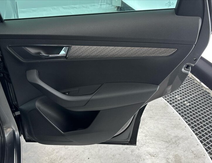 Škoda Karoq SUV / Terénní 1,5 l 110 kw