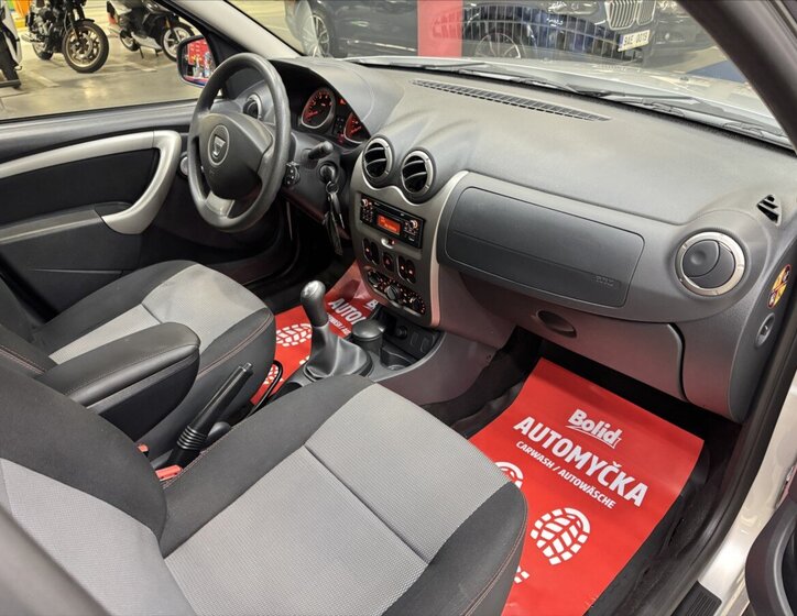 Dacia Duster SUV / Terénní 1,6 l 77 kw