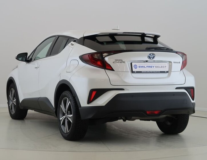 Toyota C-HR SUV 1,8 l 72 kw