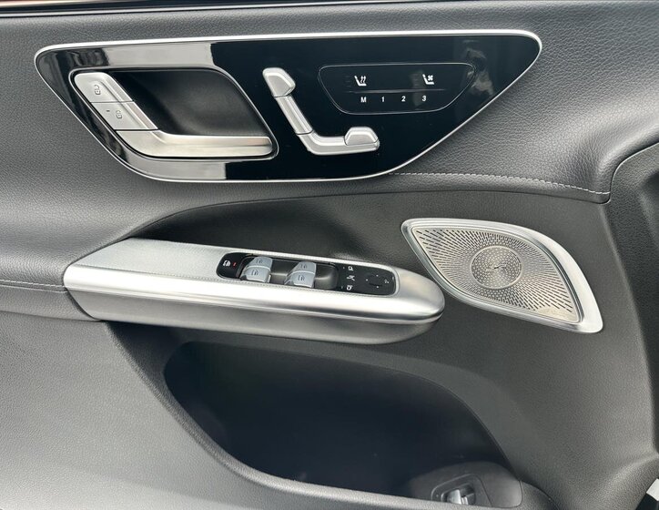 Mercedes-Benz EQE 10