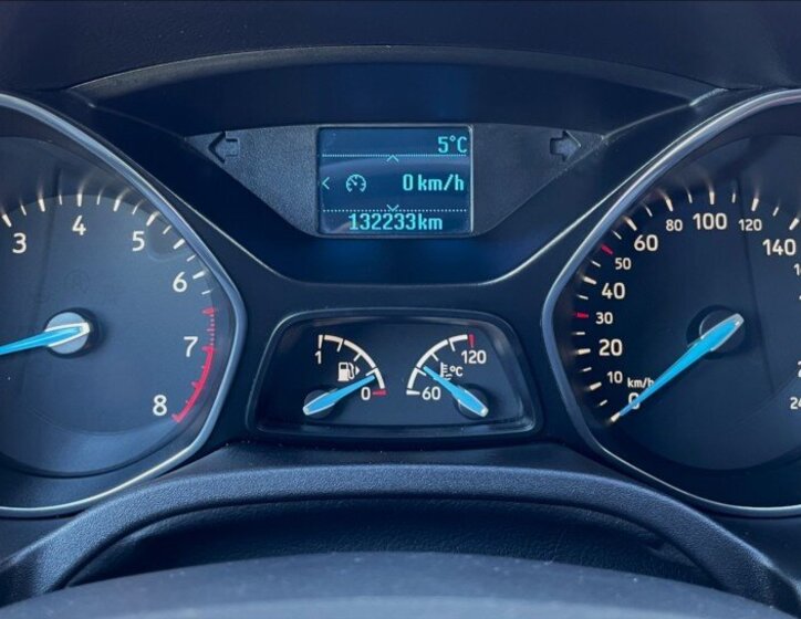 Ford Focus Kombi 999,0 92 kw