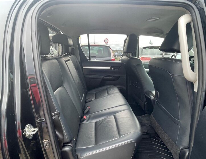 Toyota Hilux Pick-up 2,4 l 110 kw