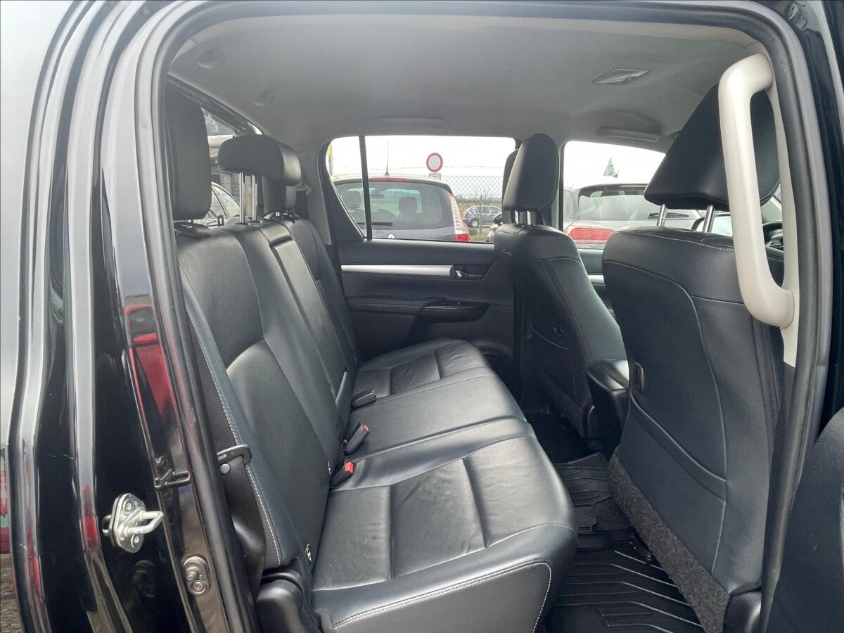 Toyota Hilux Pick-up 2,4 l 110 kw