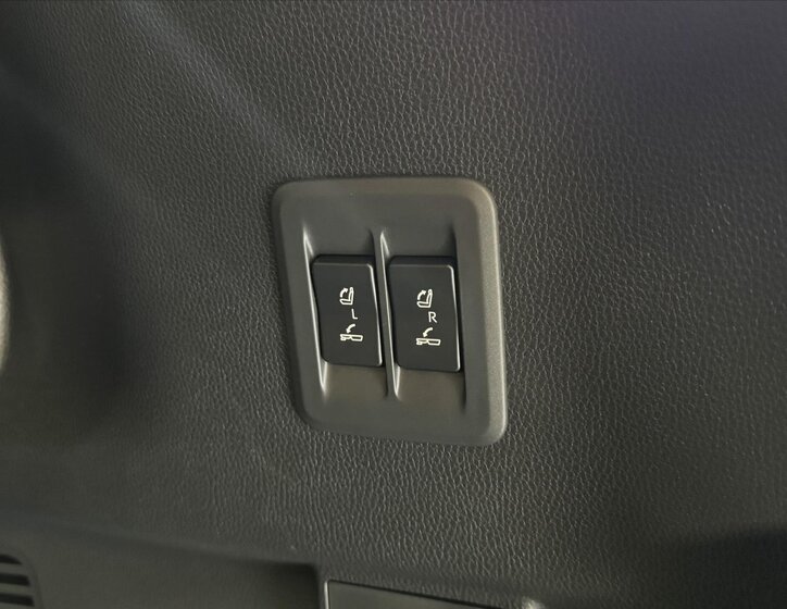 Toyota Land Cruiser SUV 2,8 l 151 kw