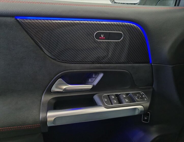 Mercedes-Benz GLB SUV 1,3 l 120 kw