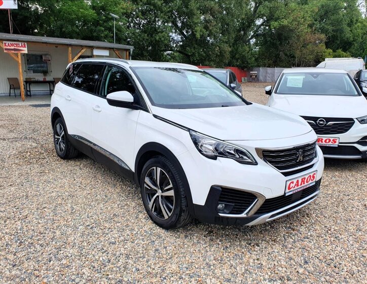 Peugeot 5008 SUV 2,0 l 110 kw