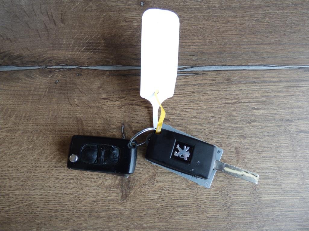 Peugeot 5008 MPV 1,6 l 88 kw