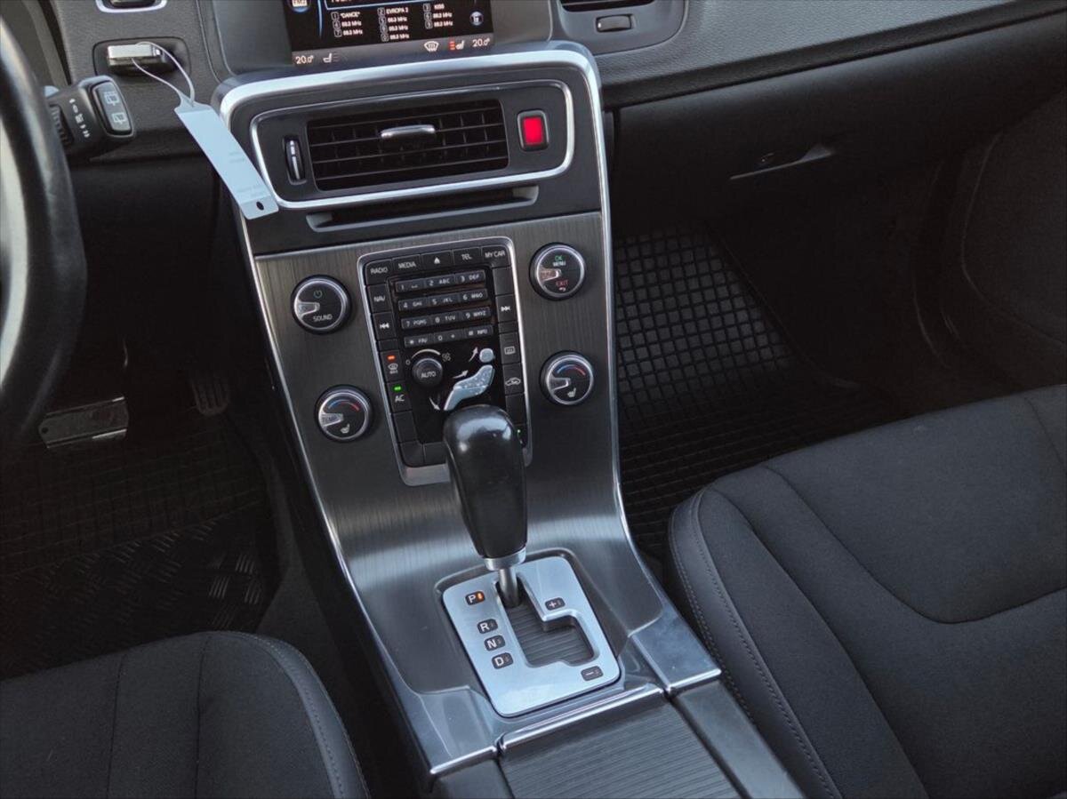 Volvo V60 Kombi 2,0 l 120 kw