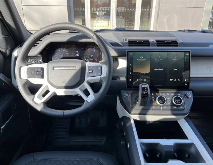 Land Rover Defender SUV 3,0 l 147 kw