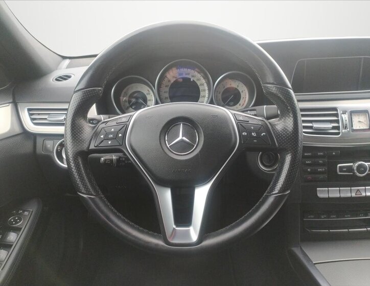 Mercedes-Benz Třídy E 11