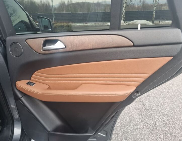 Mercedes-Benz GLE 22