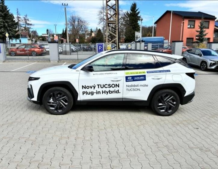 Hyundai Tucson SUV / Terénní 1,6 l 186 kw