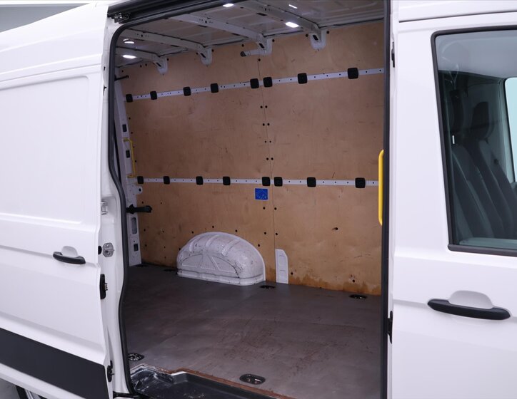Volkswagen Crafter 13