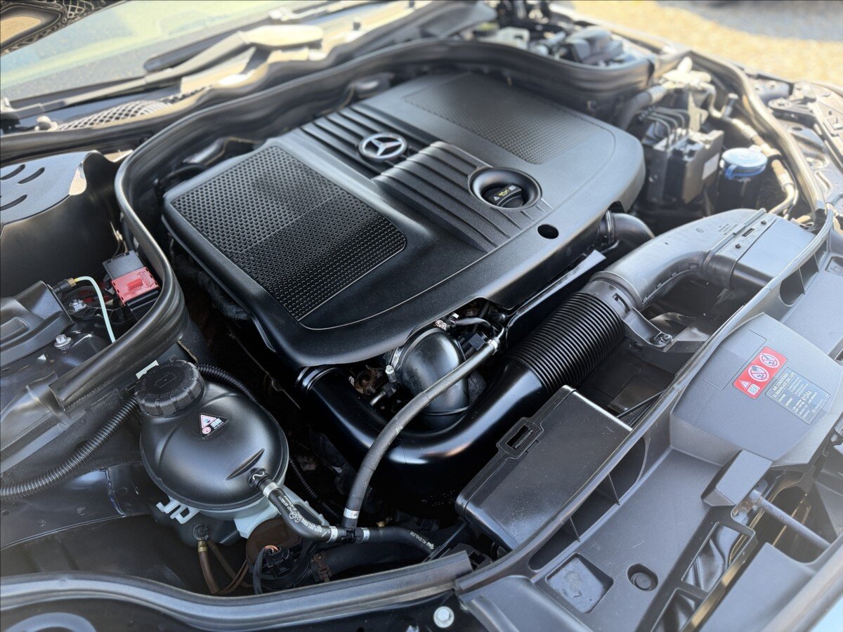 Mercedes-Benz Třídy E Kombi 2,1 l 150 kw