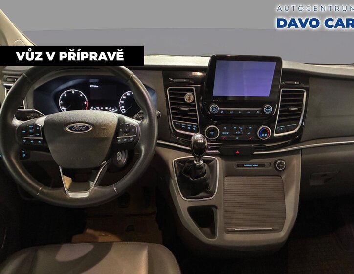 Ford Tourneo Custom VAN / Minibus 2,0 l 136 kw