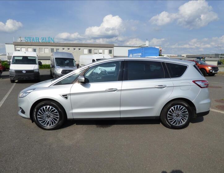 Ford S-MAX 6