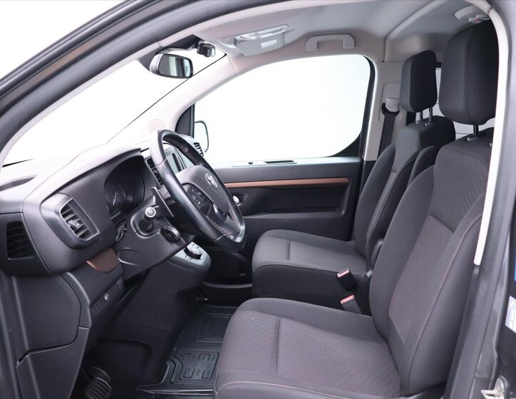 Toyota ProAce Verso 11