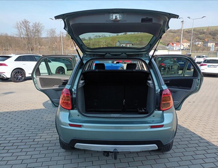 Suzuki SX4 Hatchback 1,6 l 88 kw