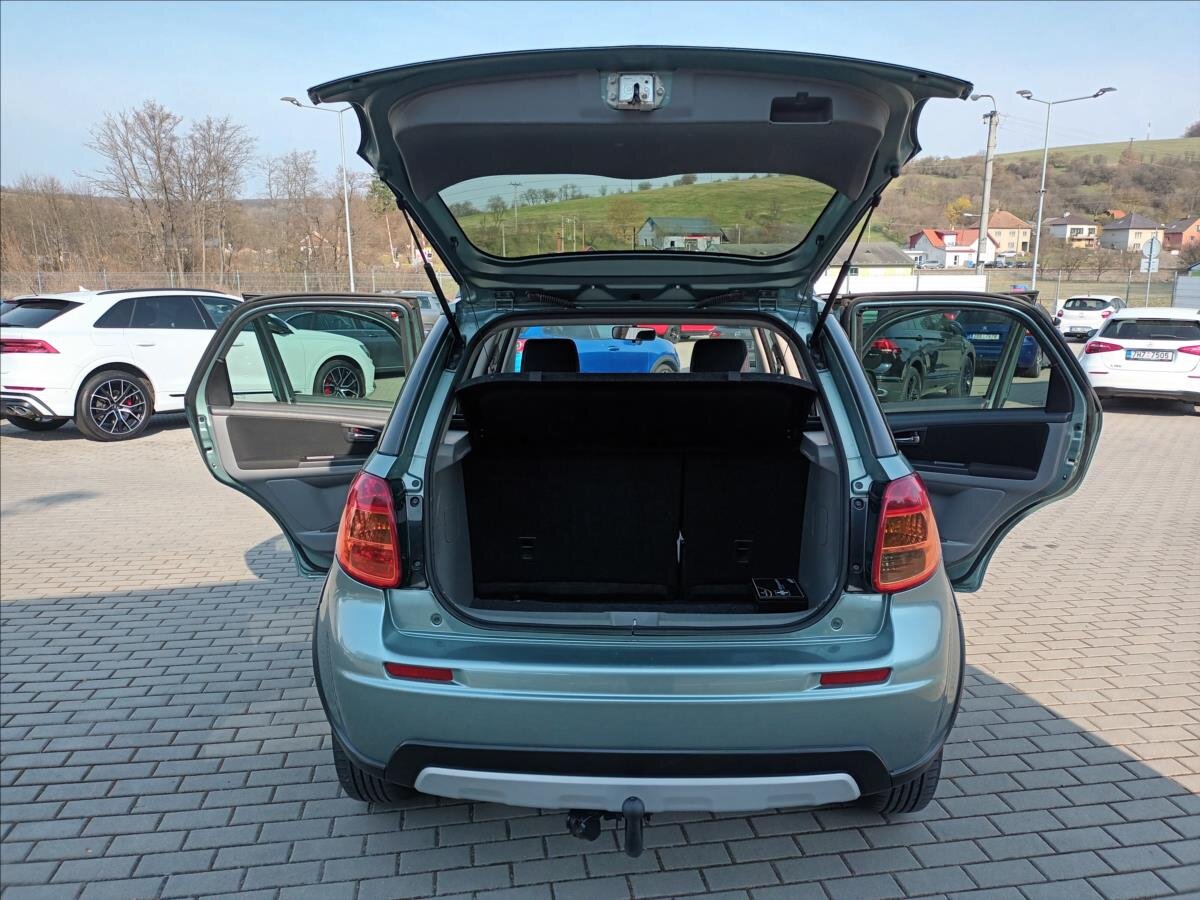 Suzuki SX4 Hatchback 1,6 l 88 kw