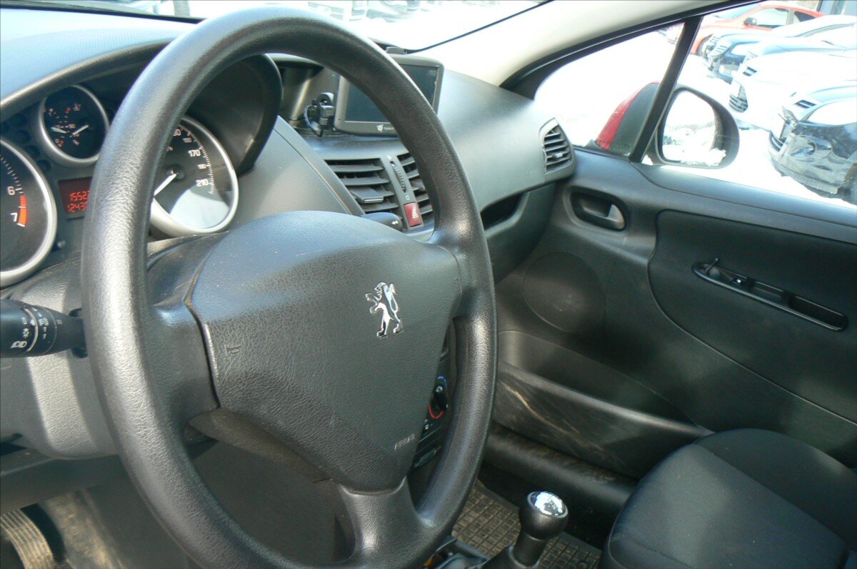 Peugeot 207 Hatchback 1,4 l 54 kw