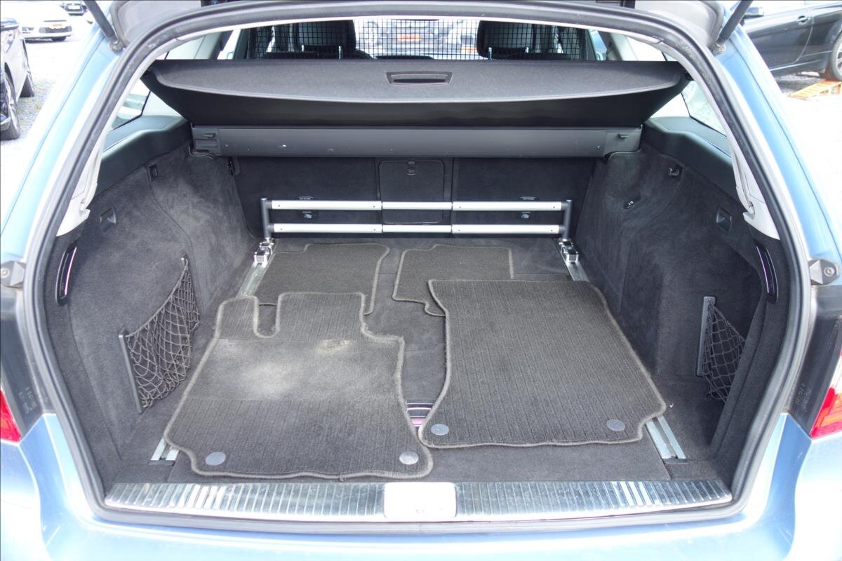 Mercedes-Benz Třídy E Kombi 3,0 l 195 kw