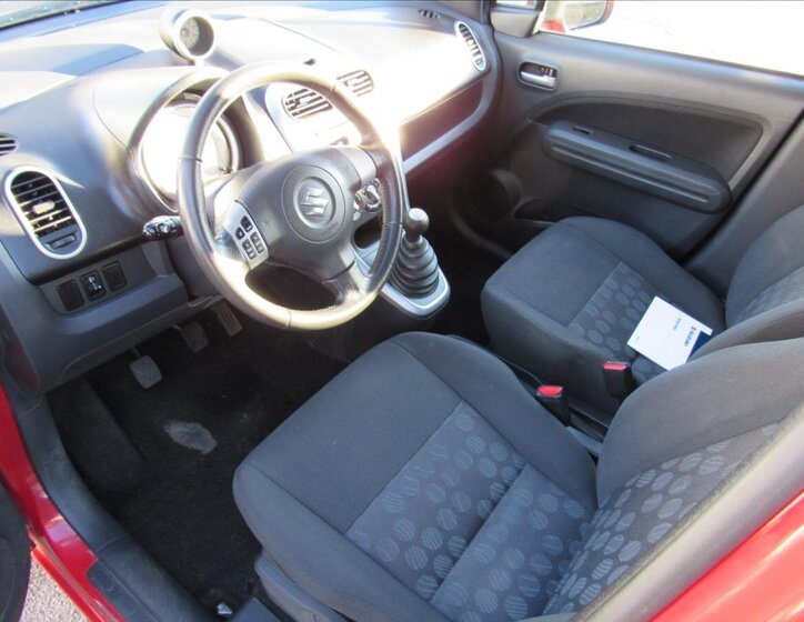 Suzuki Splash Hatchback 996,0 48 kw