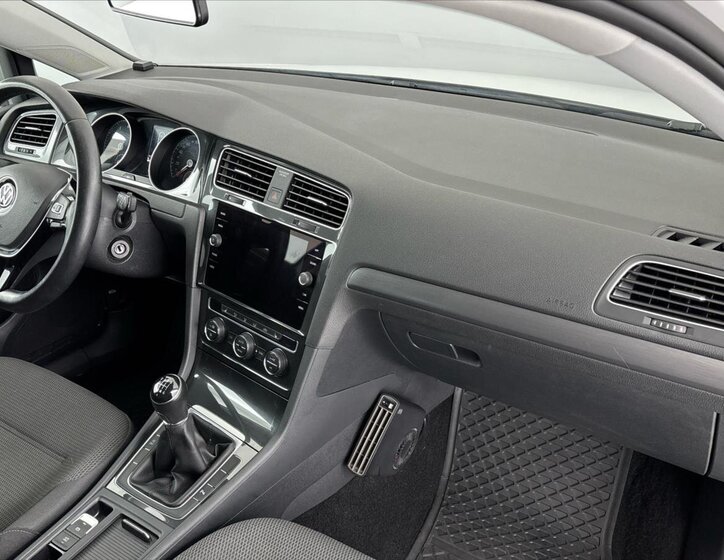 Volkswagen Golf Kombi 1,5 l 96 kw