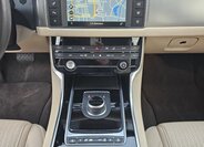 Jaguar XF Sedan 2,0 l 177 kw