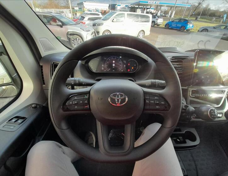 Toyota Proace Max 11