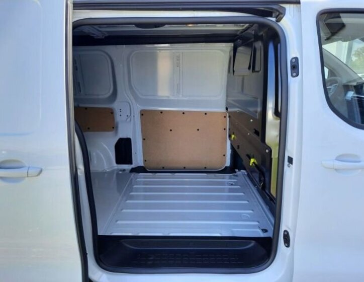 Peugeot Expert Skříň 2,2 l 110 kw