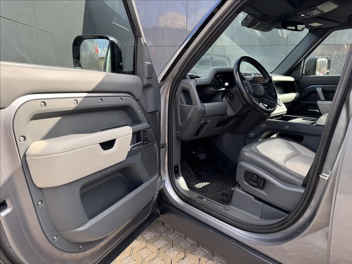 Land Rover Defender SUV / Terénní 3,0 l 221 kw