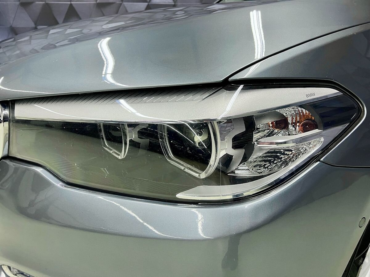 BMW Řada 5 Kombi 3,0 l 195 kw