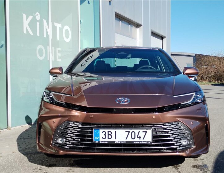 Toyota Camry Sedan / Limuzína 2,5 l 169 kw