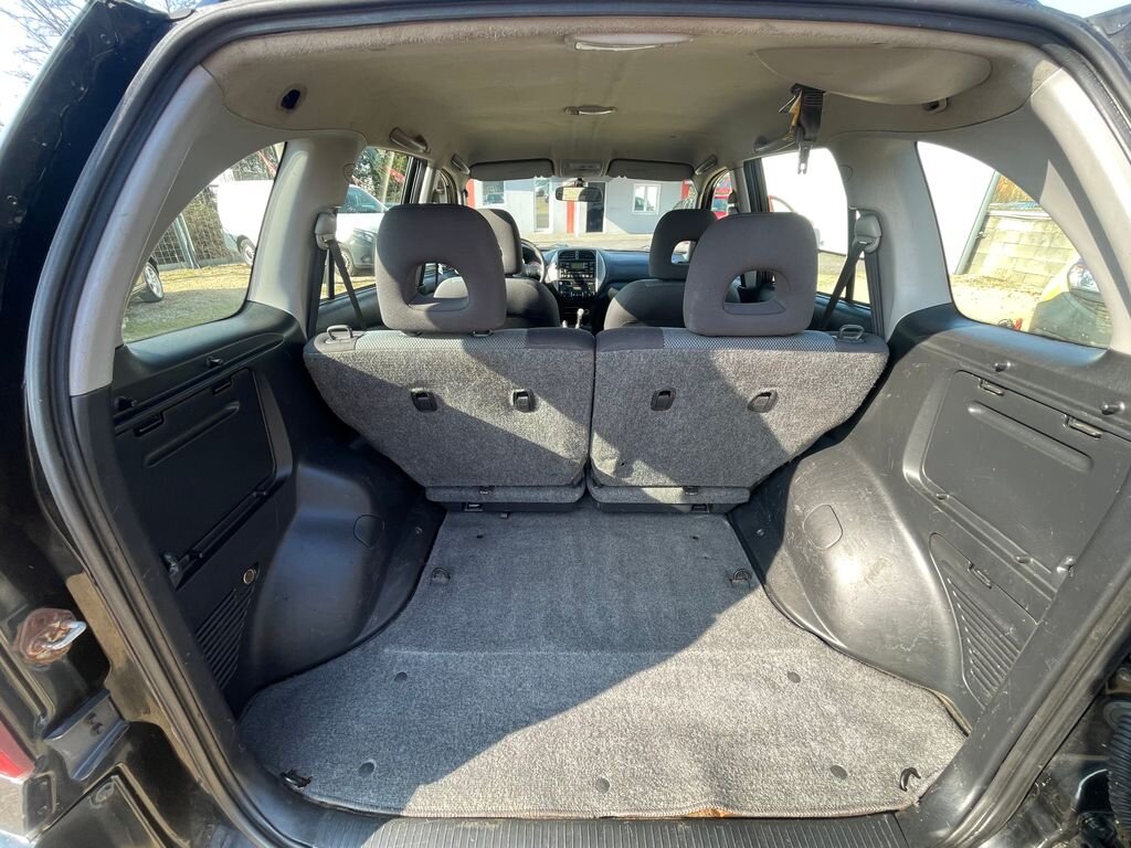 Toyota RAV4 SUV / Terénní 2,0 l 85 kw