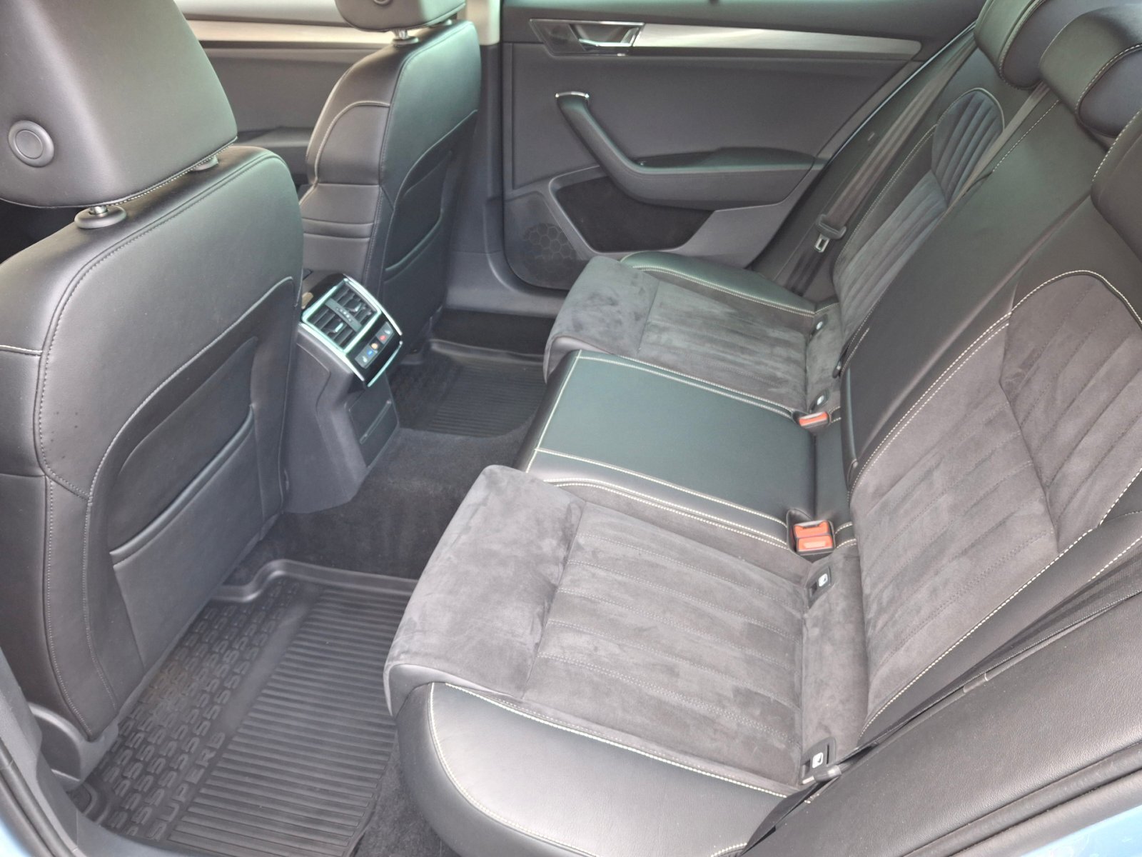 Škoda Superb Sedan 2,0 l 110 kw