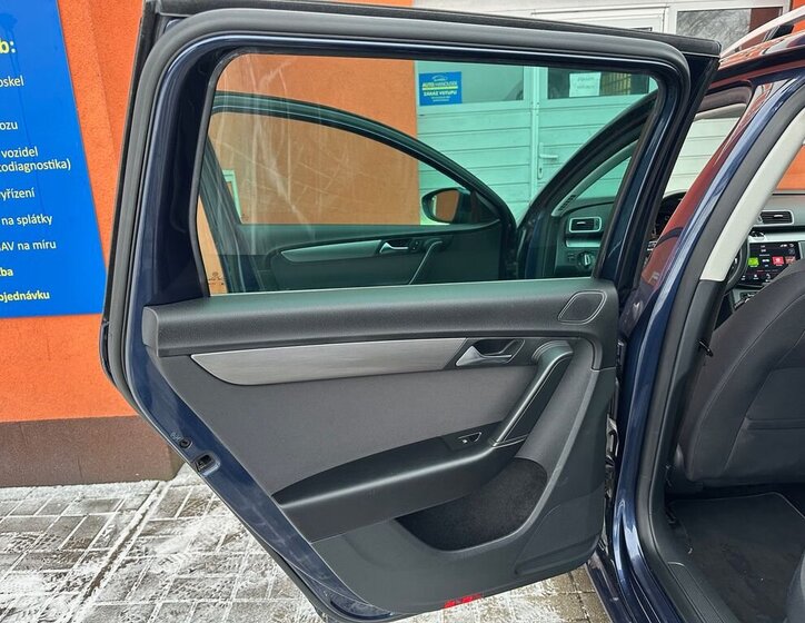 Volkswagen Passat Kombi 1,6 l 77 kw