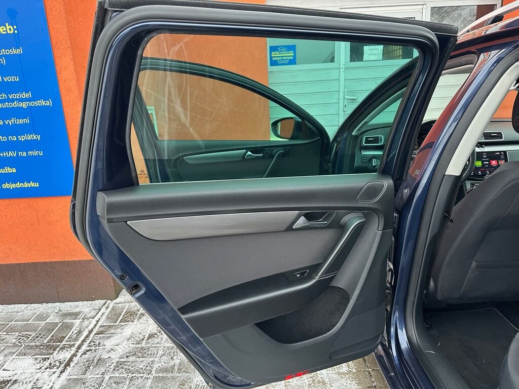 Volkswagen Passat Kombi 1,6 l 77 kw