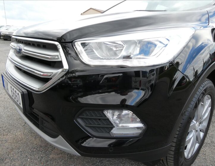 Ford Kuga SUV 1,5 l 110 kw