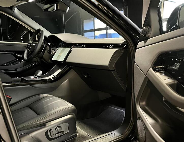 Land Rover Range Rover Evoque 33