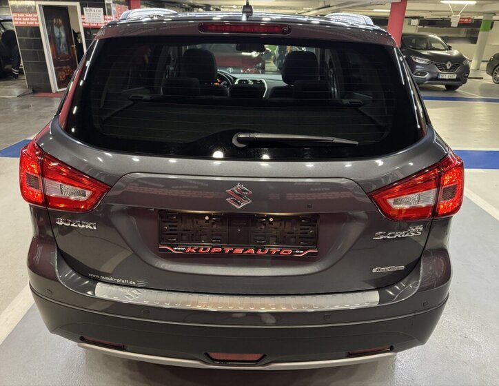Suzuki SX4 S-Cross 5