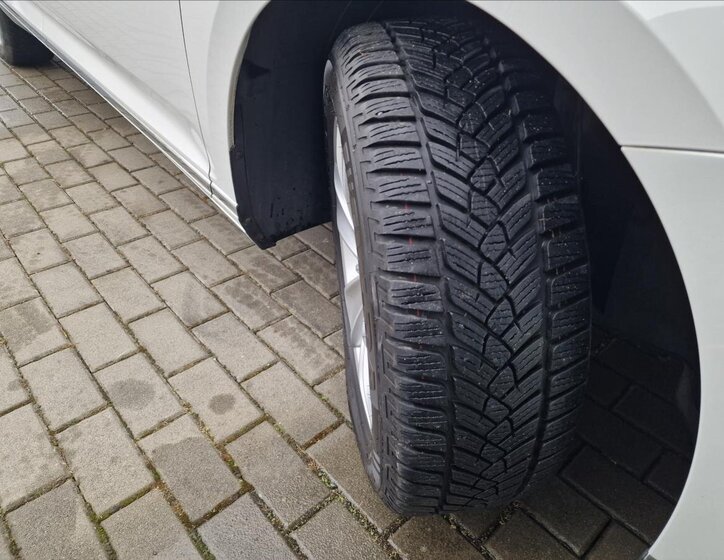 Volkswagen Passat Kombi 2,0 l 110 kw