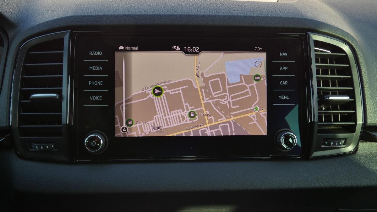 Škoda Karoq SUV / Terénní 1,5 l 110 kw