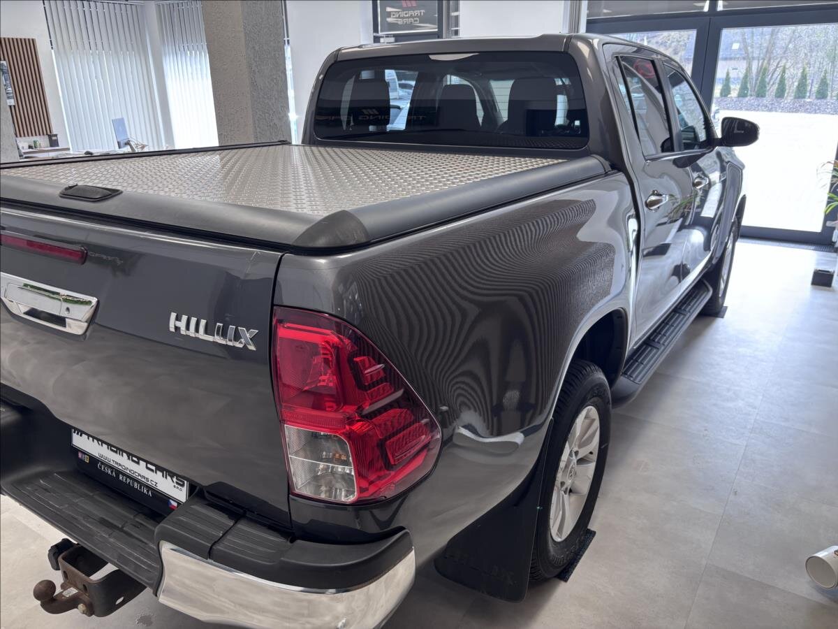 Toyota Hilux Pick-up 2,4 l 110 kw